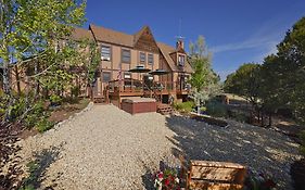 Tudor Rose Bed And Breakfast